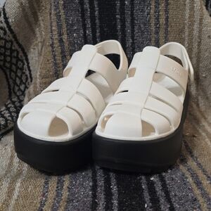 Crocs Stomp Fisherman Sandal Black/Chalk White 209938-0WV Women’s Size 10